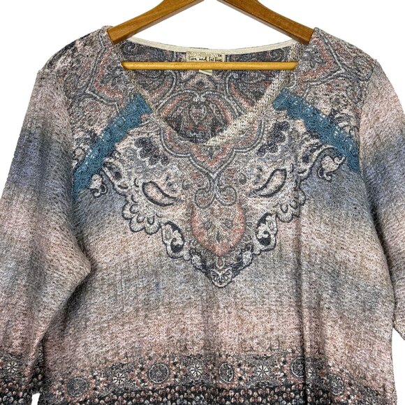 Live & Let Live Womens 1X Boho Print Knit Tunic Top Lace Detail Contrasting Hem - Picture 2 of 12